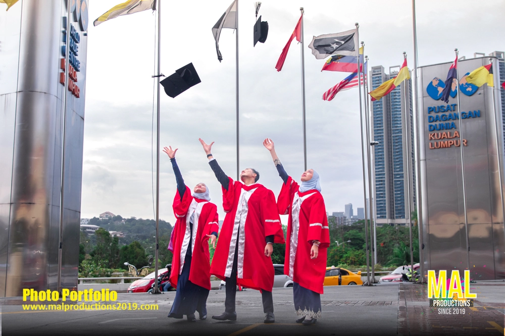 Gaduation Convocation PWTC Family Portfolio MAL 2019 -47.webp